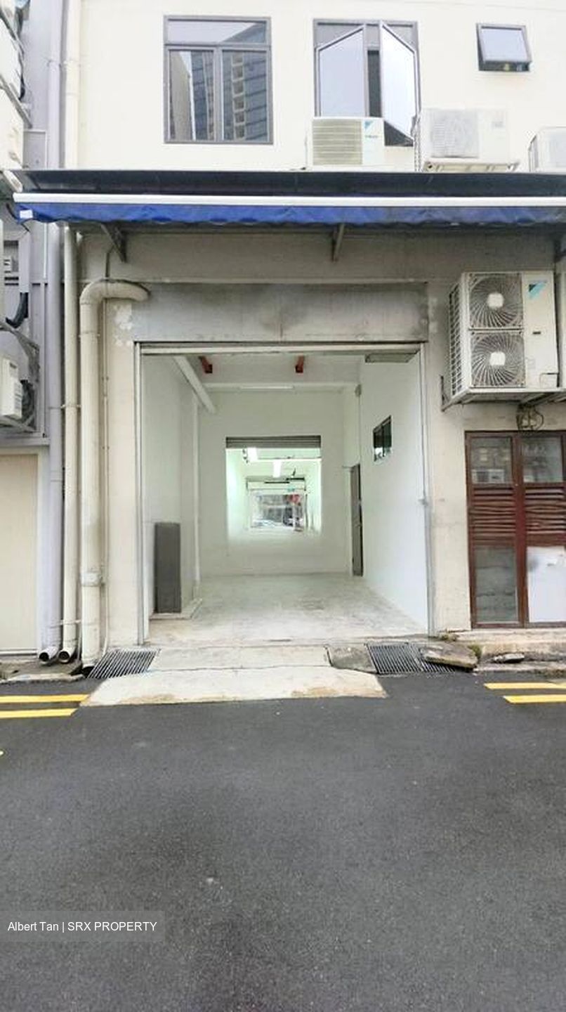 Sam Leong Road (D8), Shop House #572108761
